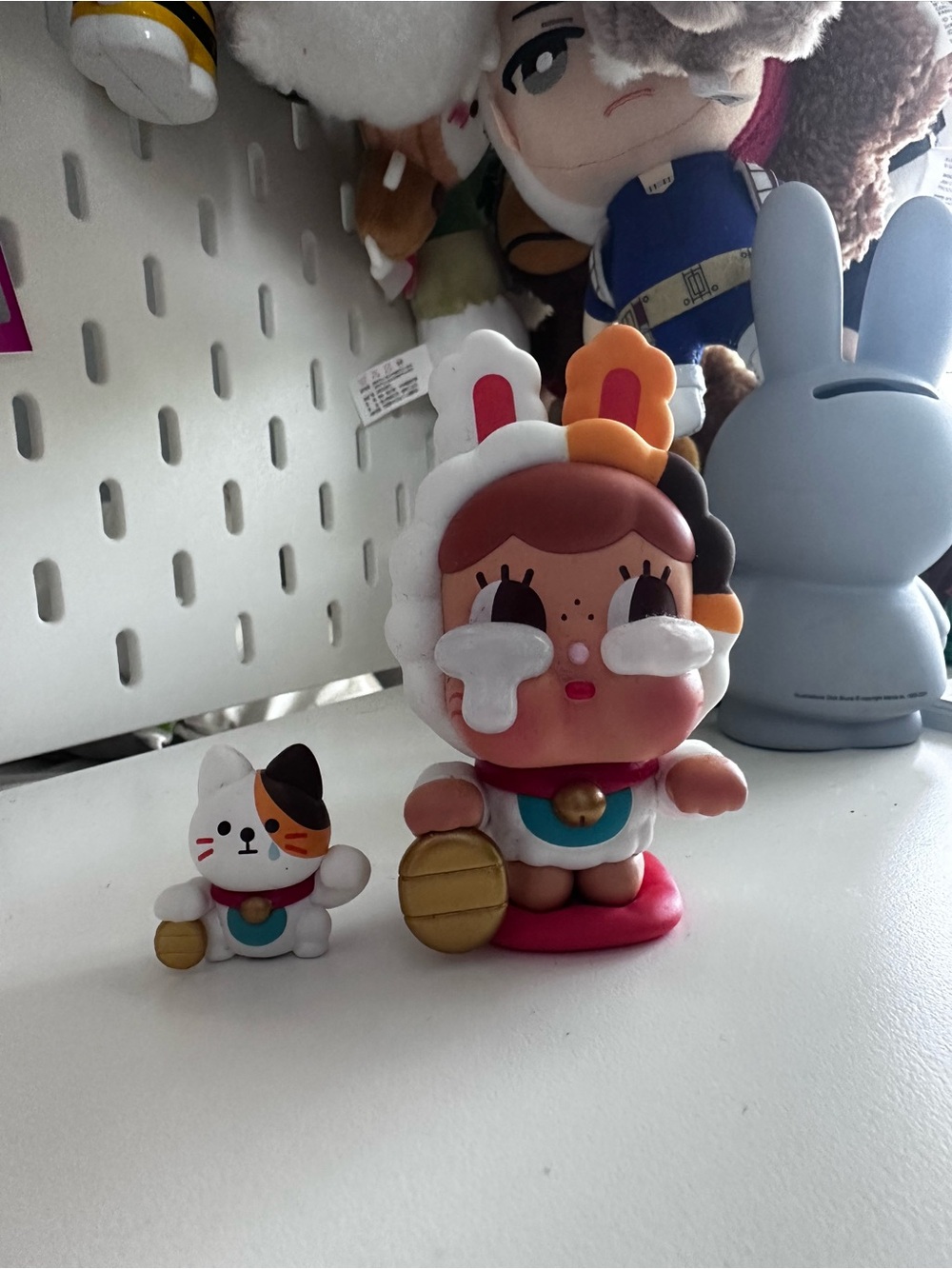 POPMART Crybaby The Treasure Keeper